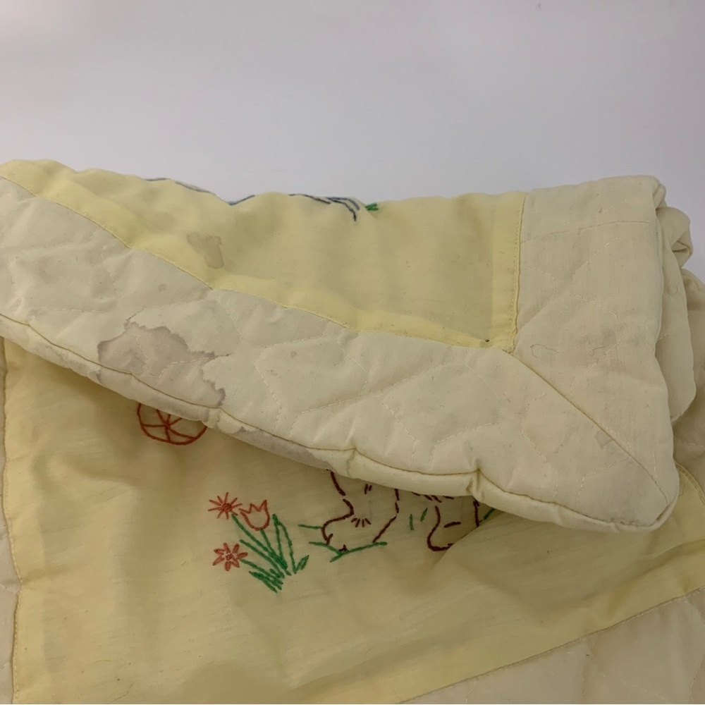 Vintage Quilted Embroidered Baby Blanket Yellow animals nursery - Picture 9 of 10